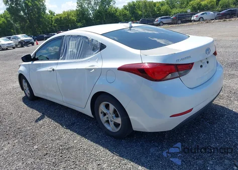 2015 Hyundai Elantra Se/Sport/Limited z USA, uszkodzony, nr VIN 5NPDH4AE7FH556698